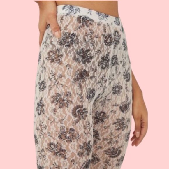 Free People Intimately Layered In Lace Sheer Leggings, Cream Floral. Medium. NWT - Picture 5 of 16